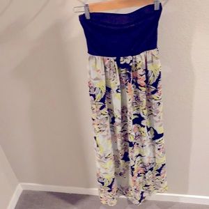 Sleeveless summer flowy dress